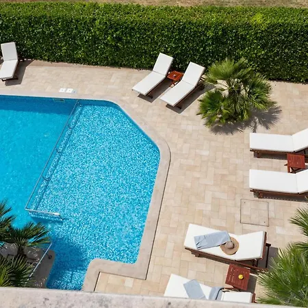 Oasa 1 فندق مبيت وإفطار 5*