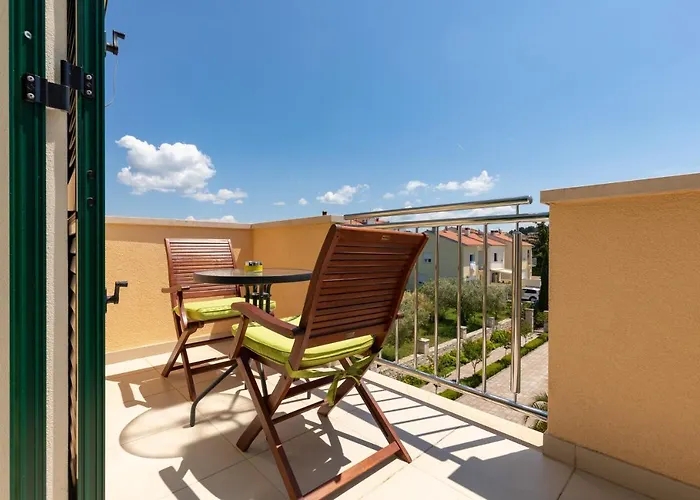 Oasa 1 Bed and Breakfast Ρόβινι