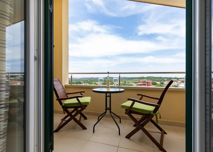 Oasa 1 5* Ρόβινι