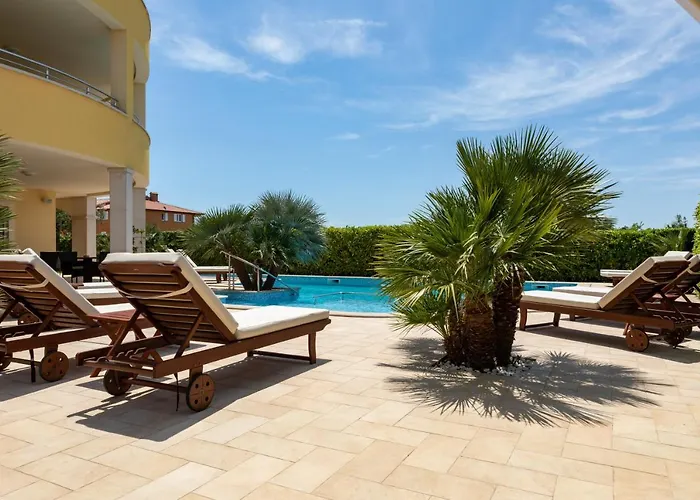 Oasa 1 Bed and Breakfast 5*