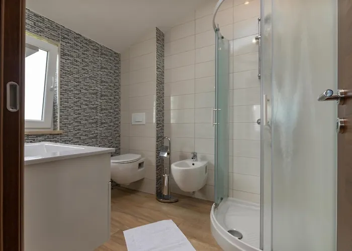 Oasa 1 Bed and Breakfast 5*