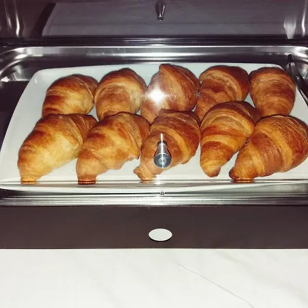 Oasa 1 Bed & Breakfast 5*