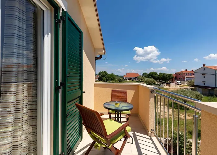 Oda ve Kahvaltı Oasa 1 5*