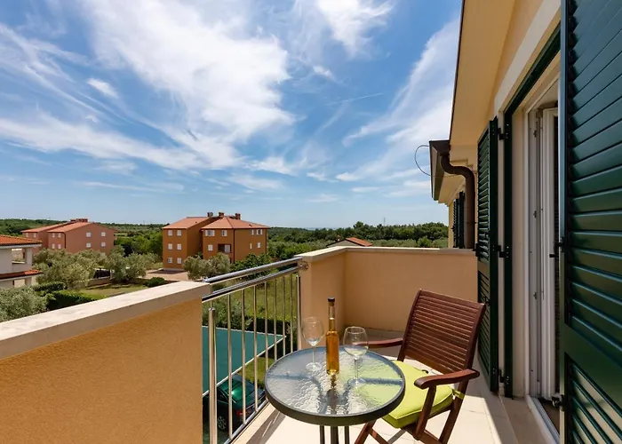 Oda ve Kahvaltı Oasa 1 5*