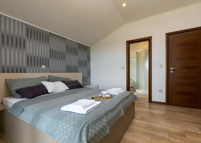 Oda ve Kahvaltı Oasa 1 5*